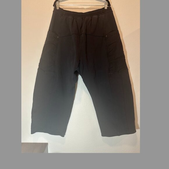 We The Free Cropped Wide-Leg Sweatpants with Utility Pockets – Black, Size XL - Picture 2 of 5